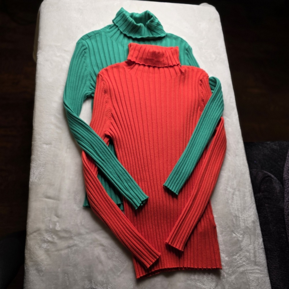 Cyrus Women's Turtle Neck Sweater SET Size L (1) Orange (1) Teal